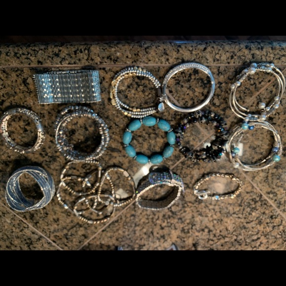 Bracelets galore! All of them can be yours! - Picture 1 of 2